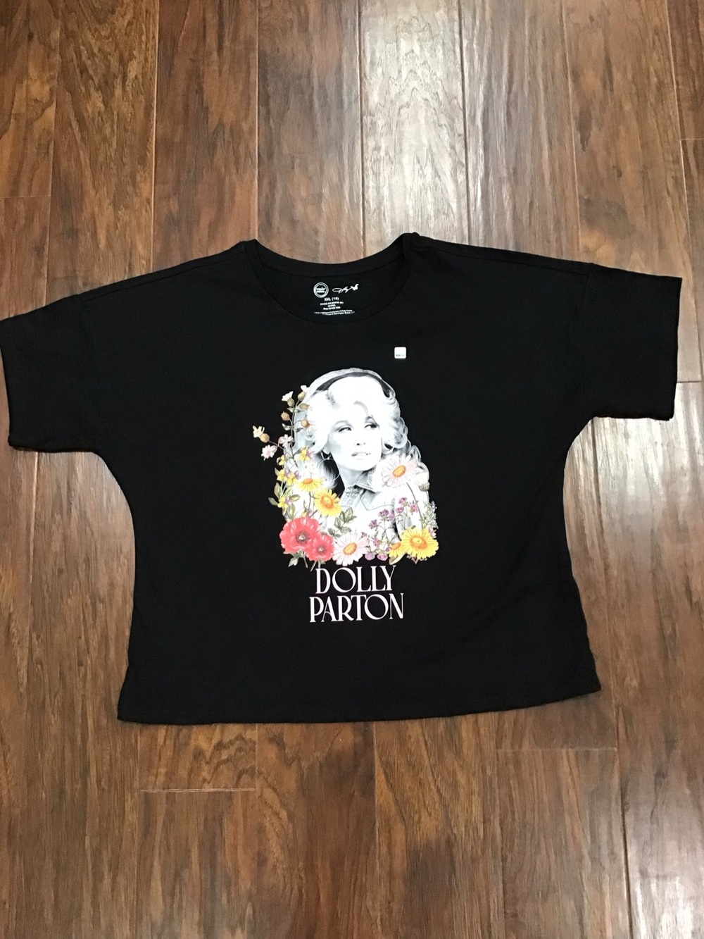 Dolly Parton Cropped T-shirt - Picture 2 of 4